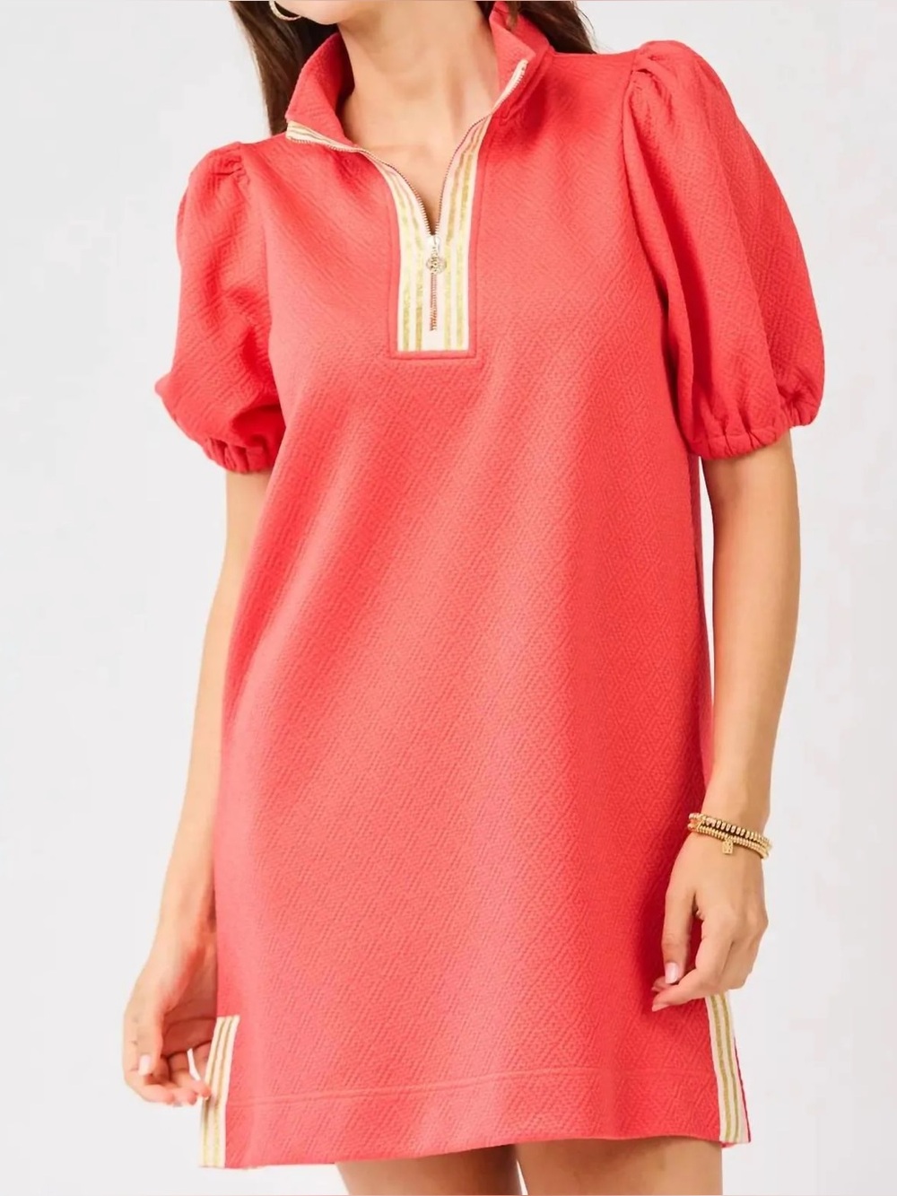 Mary Square Andie Dress
Coral Puff-Sleeve Shift Dress - Women - Picture 2 of 4
